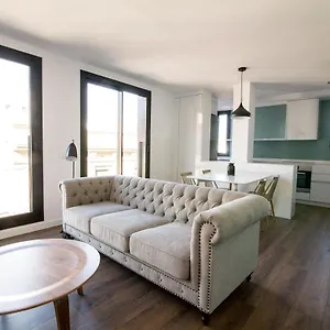 apartamento-de-diseno-en-el-centro-de-reus-4-2.top-hotels-tarragona.com/
